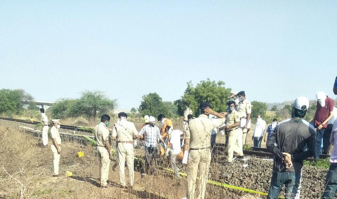 लकडाउनः घर हिँडेका मजदुरलाई मालगाडीले किच्यो, कम्तिमा १६ को मृत्यु !