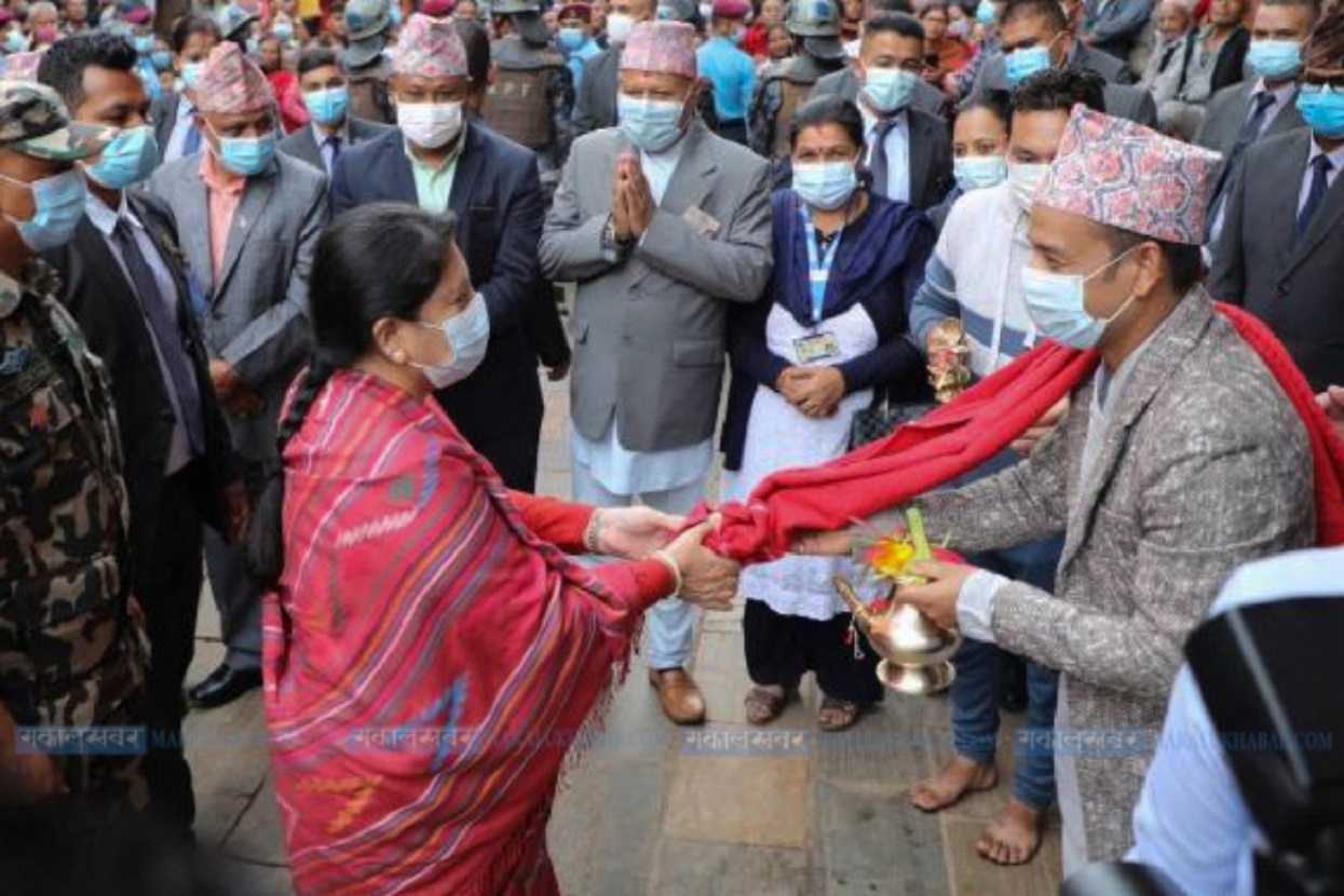 भक्तपुरस्थित द्योछें (देवघर) मा राष्ट्रपतिद्वारा पूजाअर्चना (तस्बिरहरू)