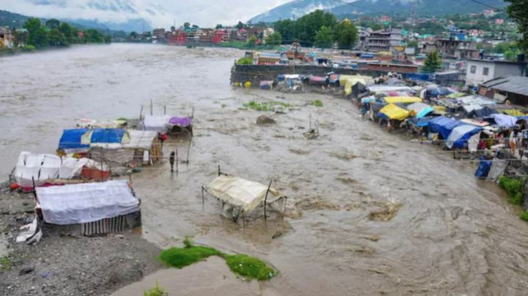 उत्तराखण्डमा अविरल वर्षा : ३ नेपालीसहित १६ जनाको मृत्यु