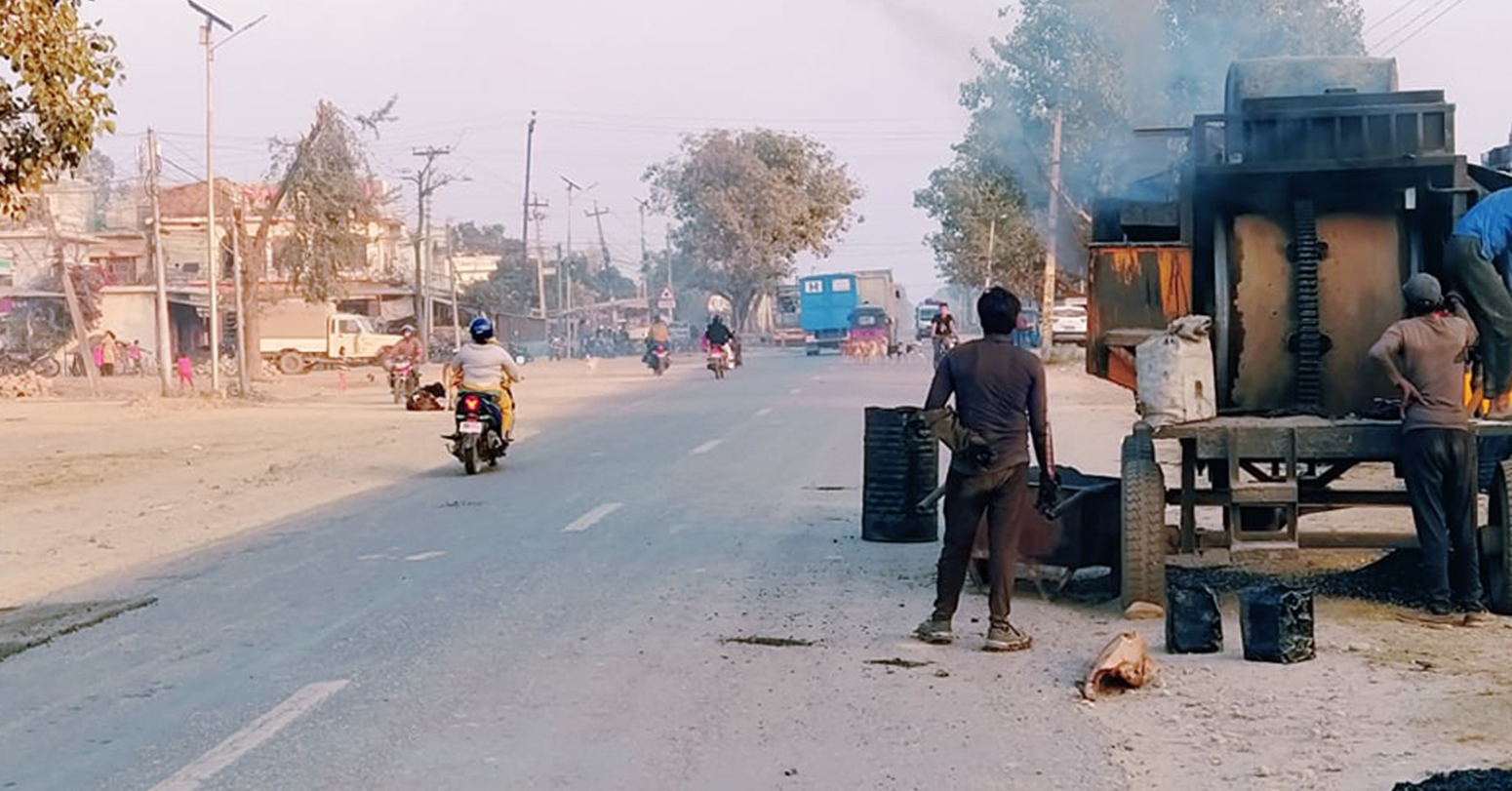 दुई पालिकामा धमाधम आधुनिक सडक निर्माण हुँदै