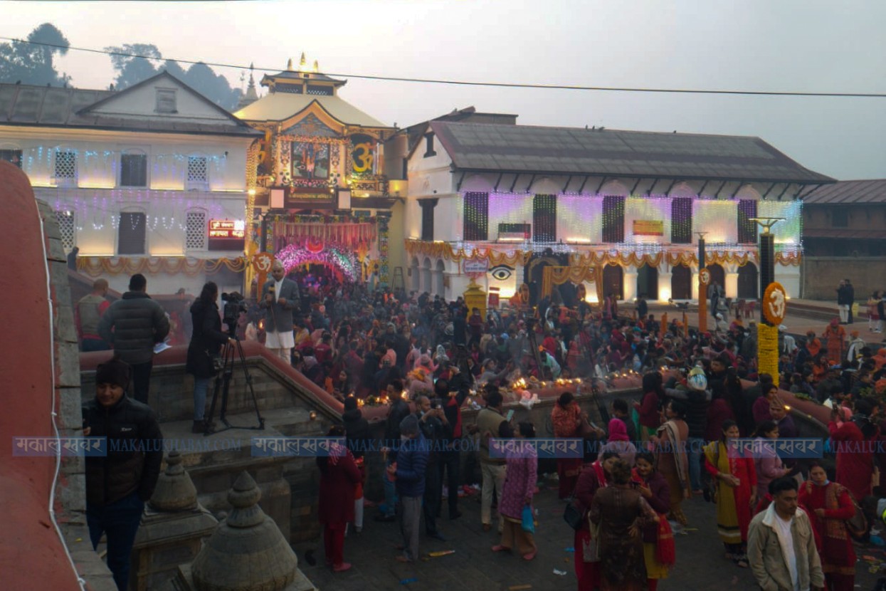 पशुपतिमा महाशिवरात्रिको रौनक (तस्बिरहरू)