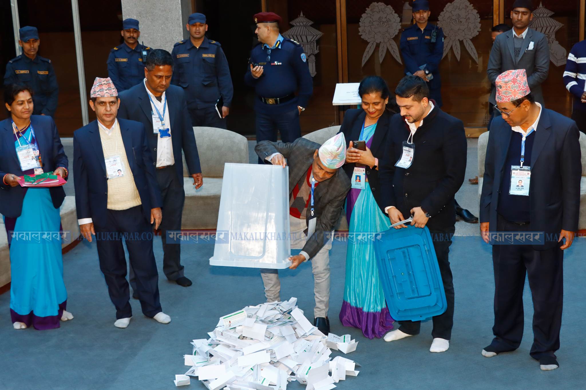 राष्ट्रपति निर्वाचनको मतगणना सुरु (तस्बिरहरु) 