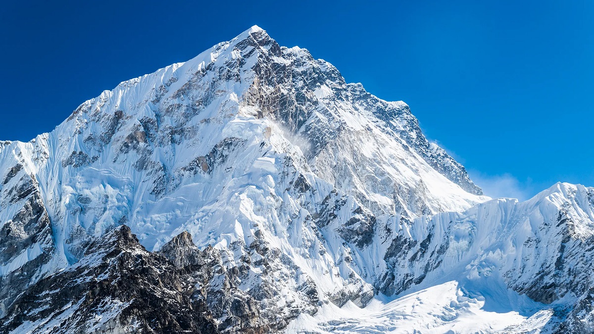 हिमपहिरोमा बेपत्ता तीन जनाको खोजतलास जारी