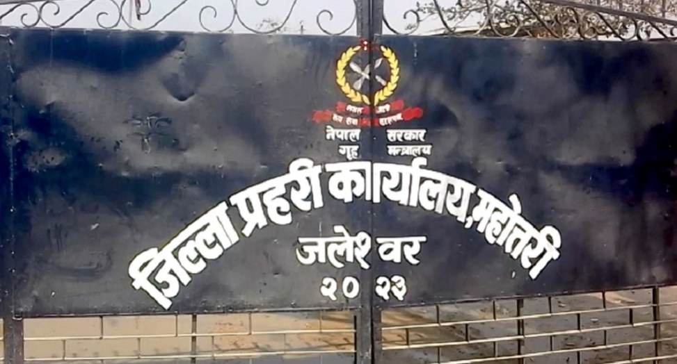 अस्पताल लगिएको थुनुवा फरार