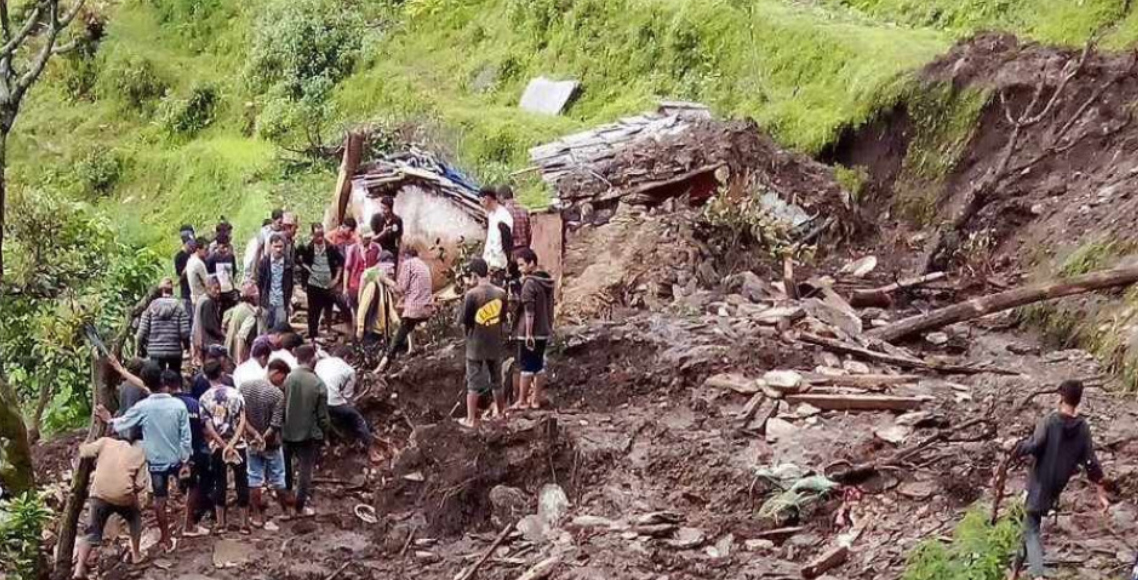 पहिरोमा पुरिएर ४ वर्षीय छोरासहित अञ्जुको मृत्यु