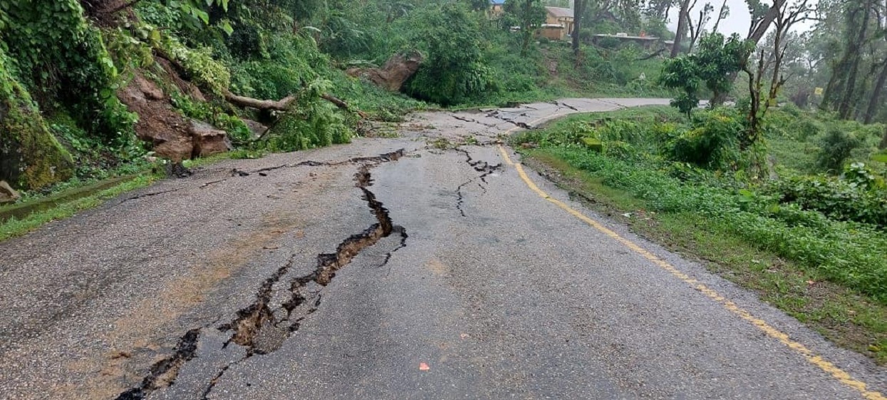 टुट्यो सुदूरका ७ पहाडी जिल्लाको सडक सम्पर्क 