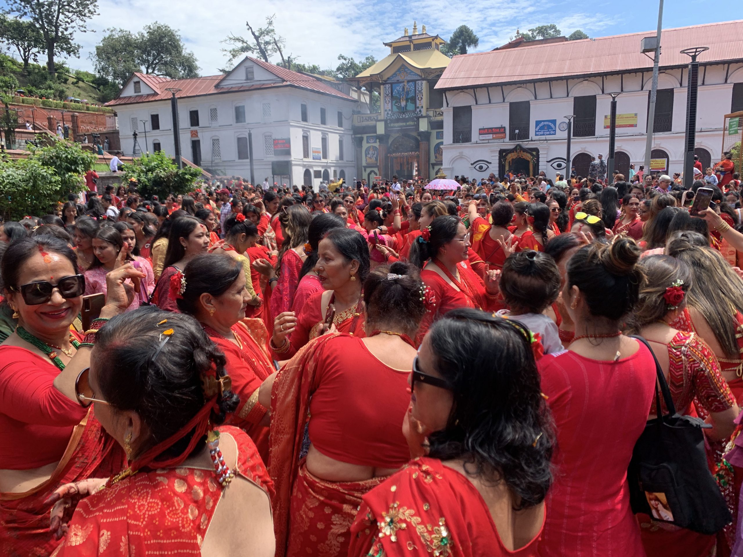 स्वयंसेवक परिचालनमा नियमन गरेपछि पशुपति दर्शनमा सहज