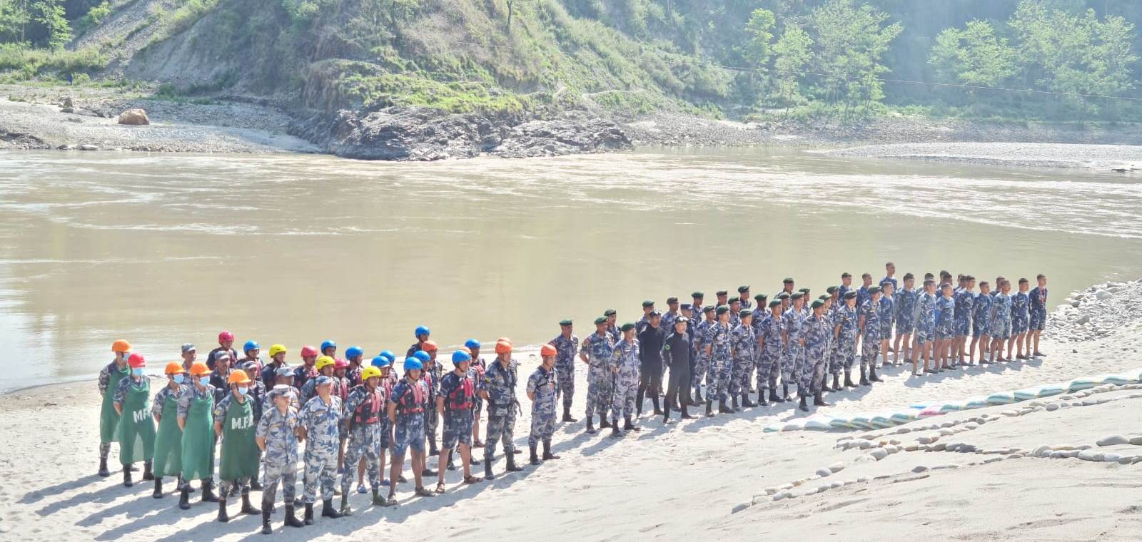 उद्धार जनशक्ति बढाउन गोताखोरको संख्या थप्दै सशस्त्र