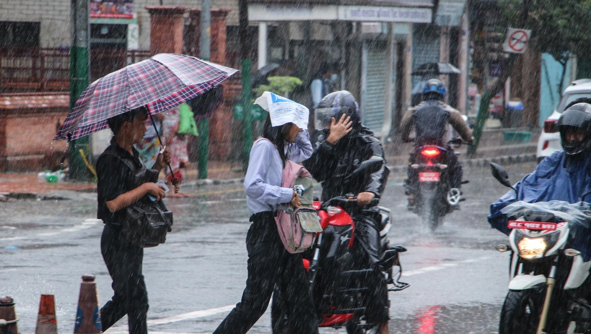 प्रि-मनसुनकै प्रभाव, काठमाडौंसहित देशका विभिन्न क्षेत्रमा वर्षा