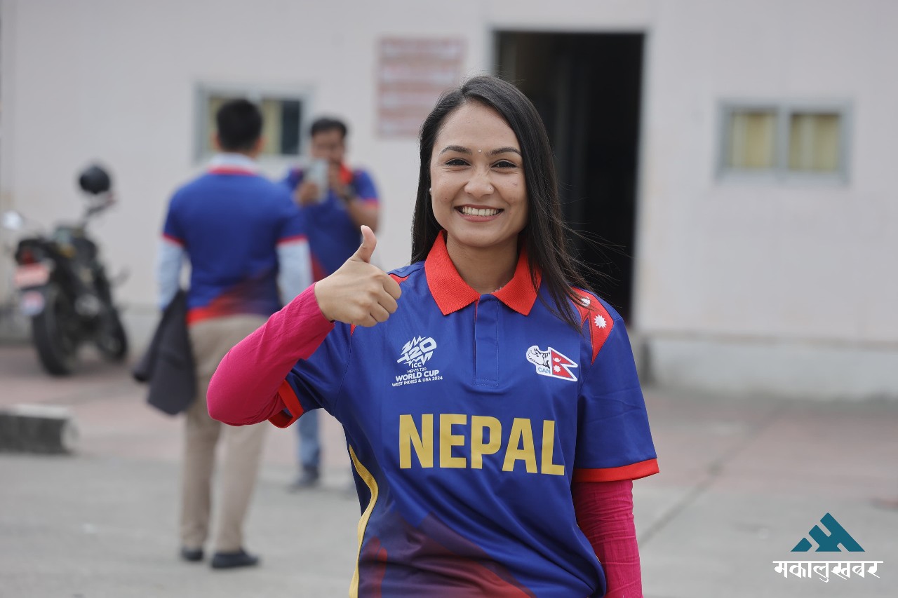 नेपाली टीमको जर्सी लगाएर रास्वपा सांसद संसदमा (तस्बिर)