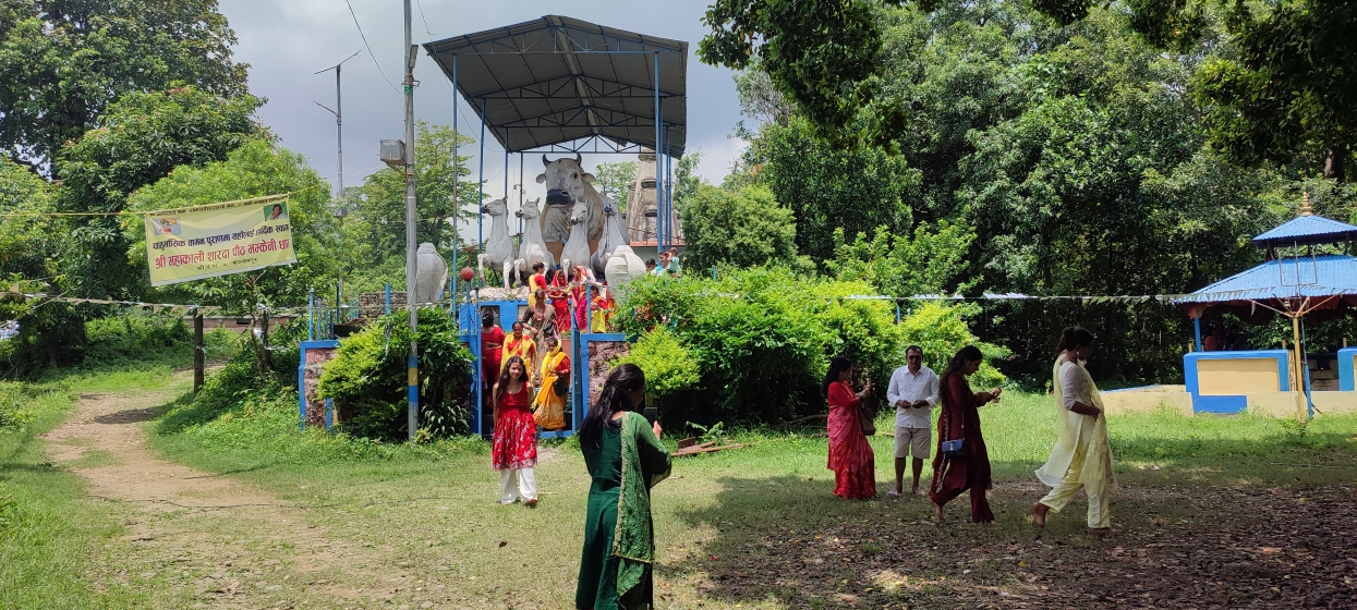 नेपाल आमा’को मूर्ति निर्माण सुरु भएपछि भम्केनी धाममा बढे पर्यटक