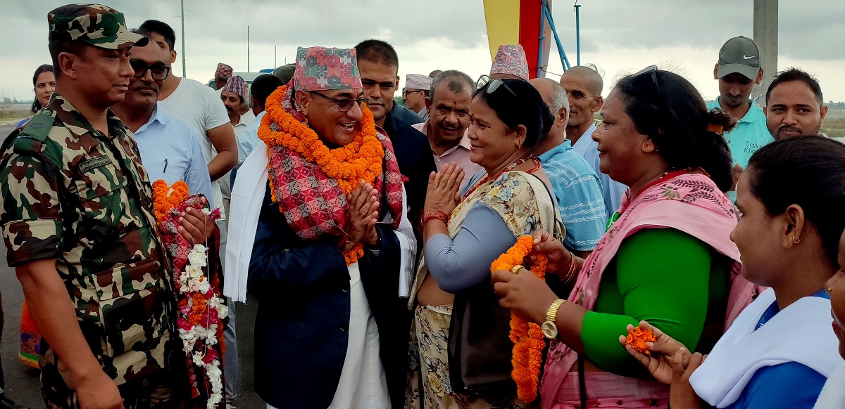 दोधारा चाँदनीलाई देशकै ठूलो नाकाका रुपमा विकास गर्छौं : गृहमन्त्री लेखक