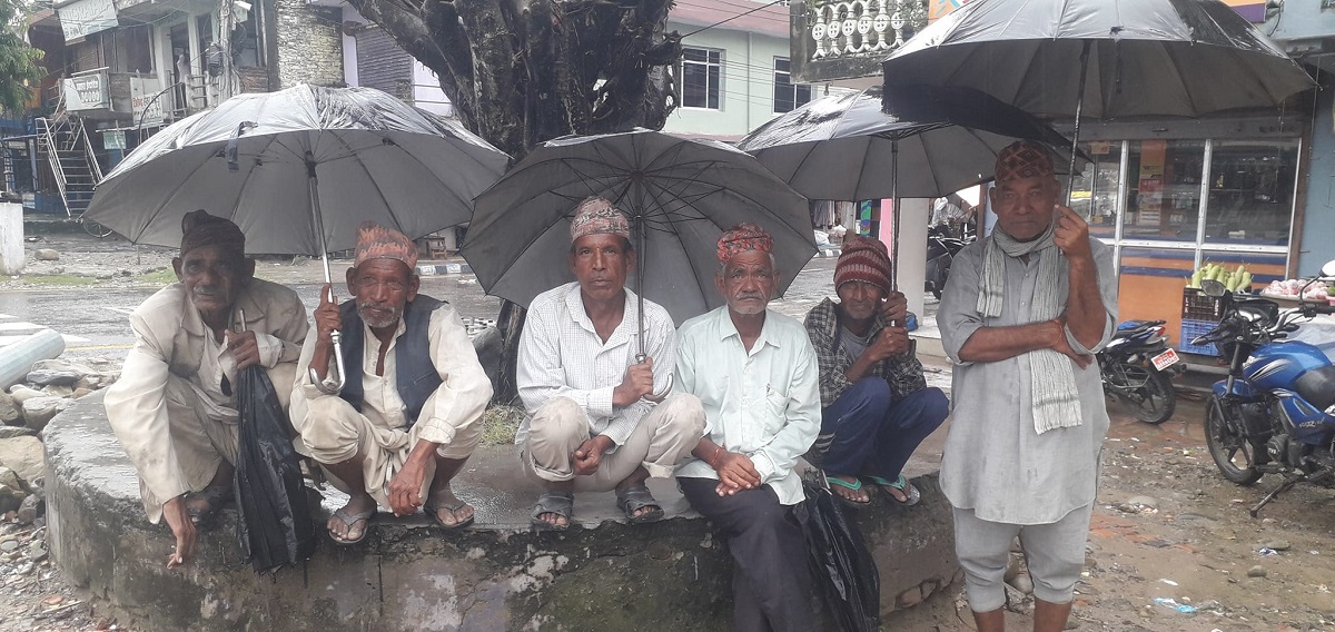 जुत्ता सिउने सार्की समुदायलाई हटाएपछि चौतर्फी विरोध,क्रुर र अमानवीय घटना भन्दै मिजार समाजले गर्‍यो निन्दा