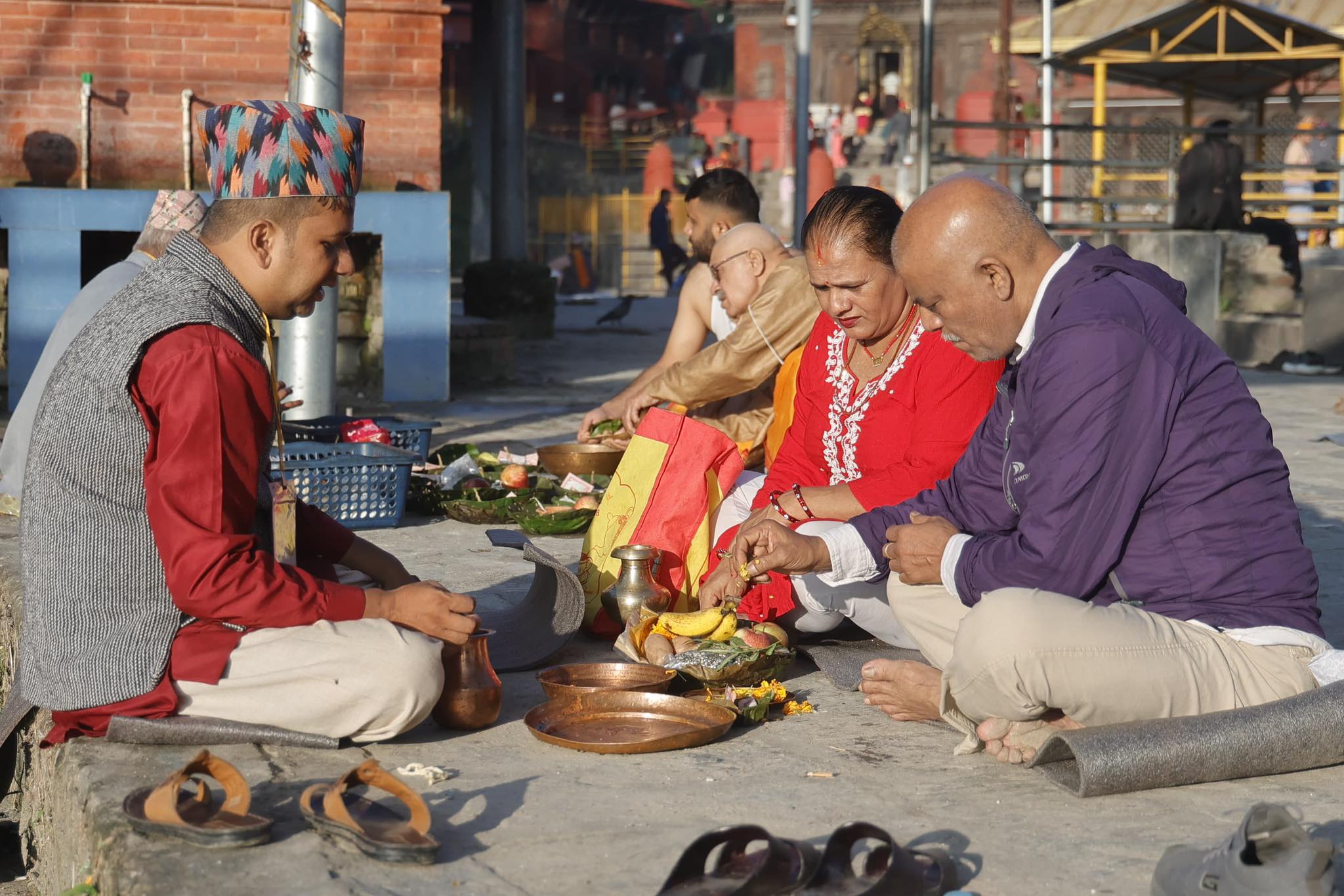 सोह्र श्राद्ध : पितृलाई तर्पण दिनेको घुइँचो (तस्बिरहरू)