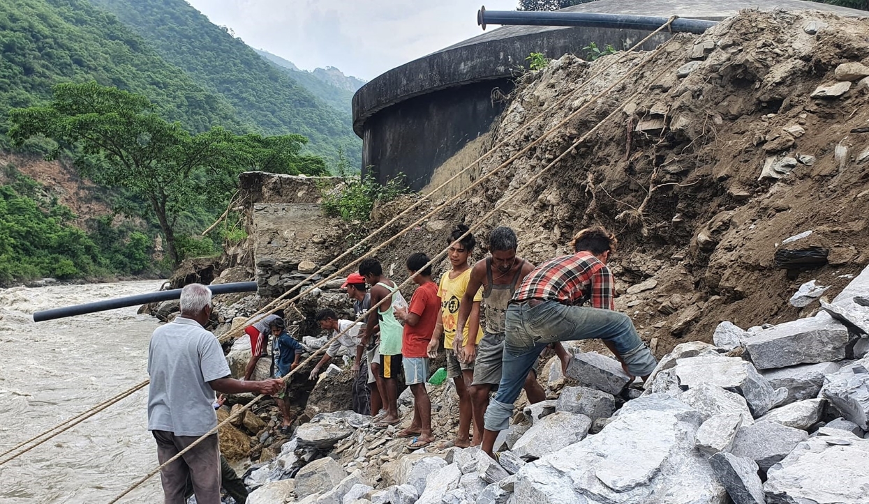 बाढीपहिरोले काभ्रेमा सञ्चालित एक सय खानेपानी आयोजनाको एक अर्ब बराबरको क्षति