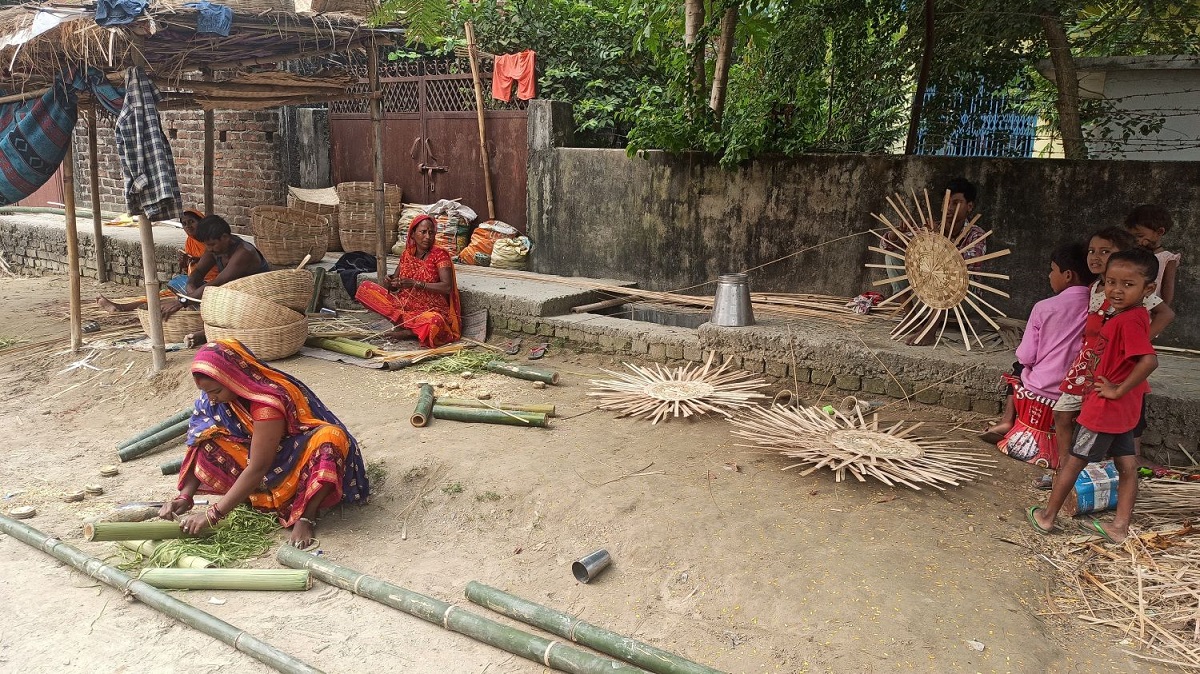 प्लास्टिकका सामग्रीले पुर्ख्यौली पेसा सङ्कटमा