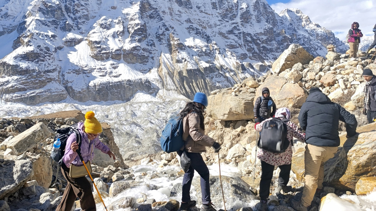 कञ्चनजङ्घा क्षेत्रमा पर्यटकको सङ्ख्या वृद्धि हुँदा होटल व्यवसाय चलायमान