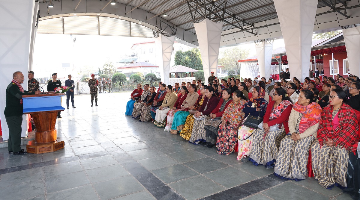 प्रधान सेनापतिद्वारा वीरगति प्राप्त सकलदर्जाका एकल महिलासँग भेट