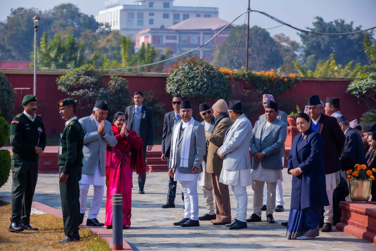 शीतल निवासमा नेताहरूको जमघट (तस्बिरहरु)